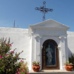 Oratoire fleuri dans village de Stromboli
