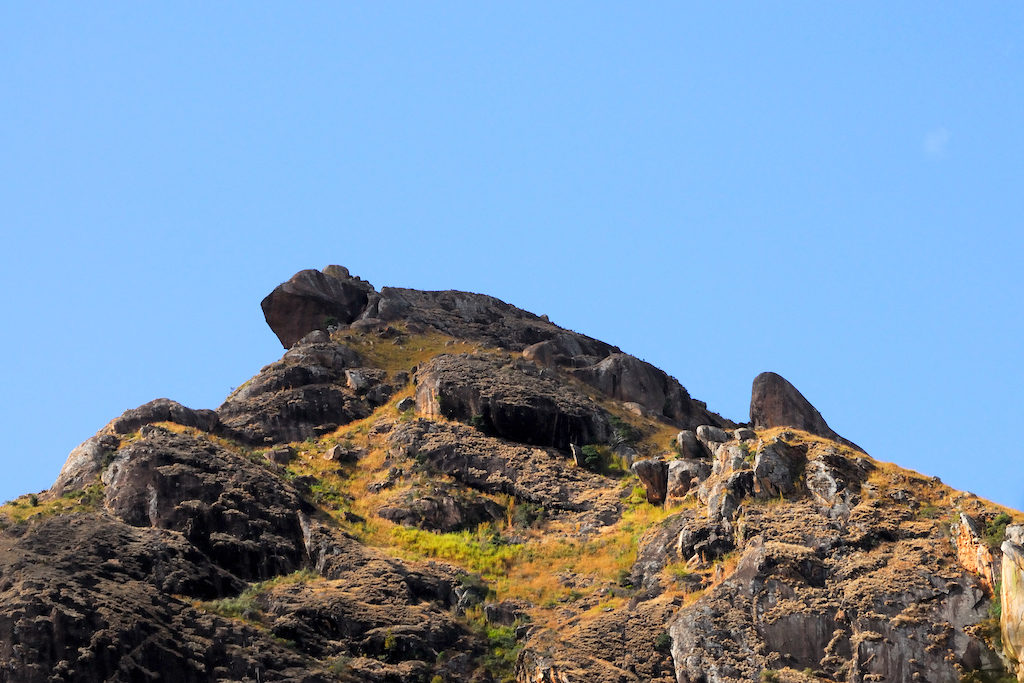 Madagascar - camp catta, trekking ou alpinisme, pourquoi pas le caméléon ?