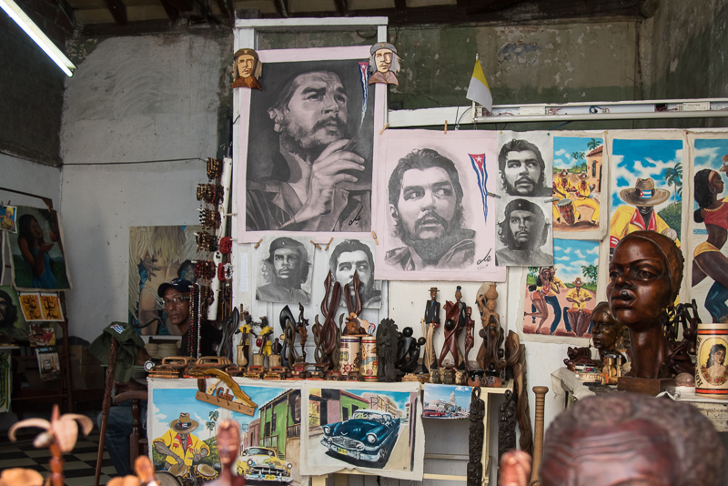 Cuba - Santiago - Boutique de souvenirs