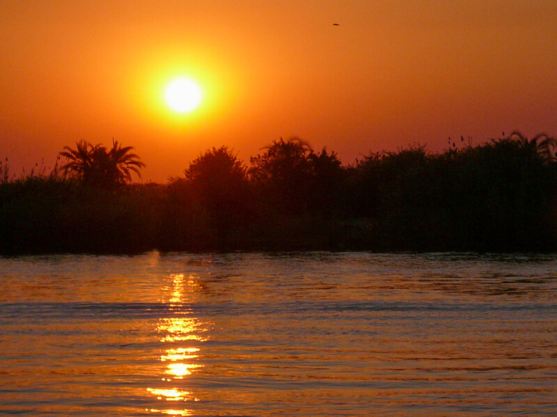 Afrique australe - Botswana, Chobe - coucher de soleil sur la rivière Chobe