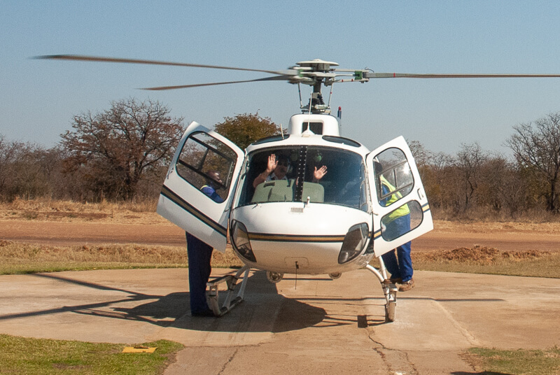 Afrique australe - Zambie, hélicoptère pour le survol des chutes