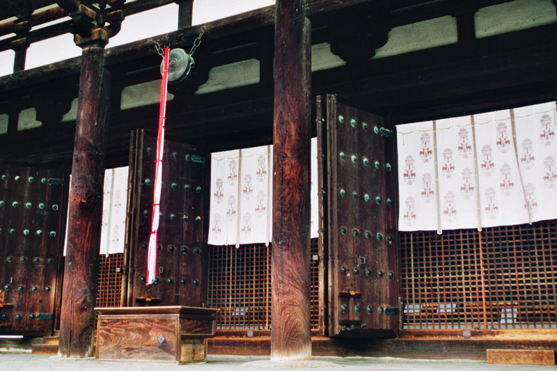 Japon, Nara- la cloche du temple Todaiji