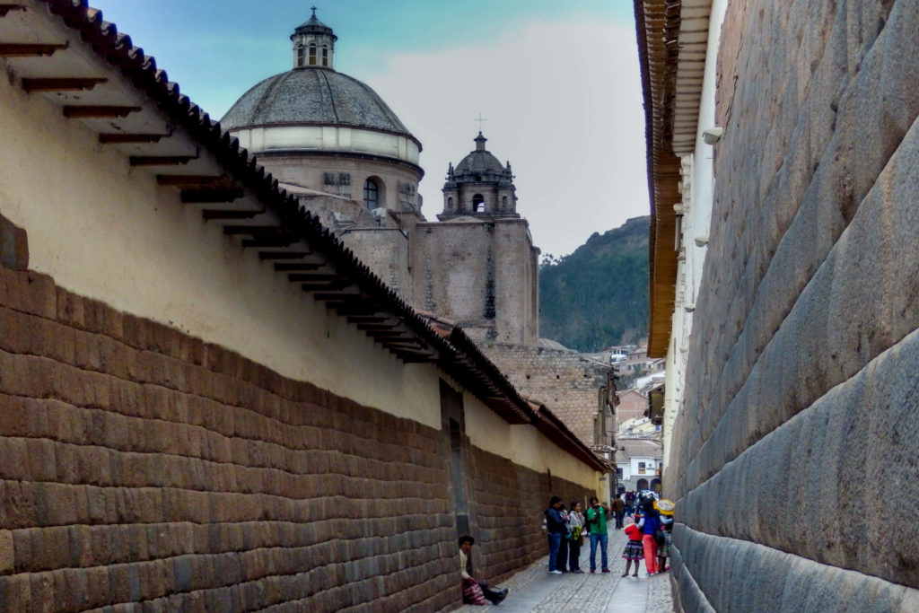 Pérou, Cuzco - Bâtiments espagnols construits sur les fondations Incass