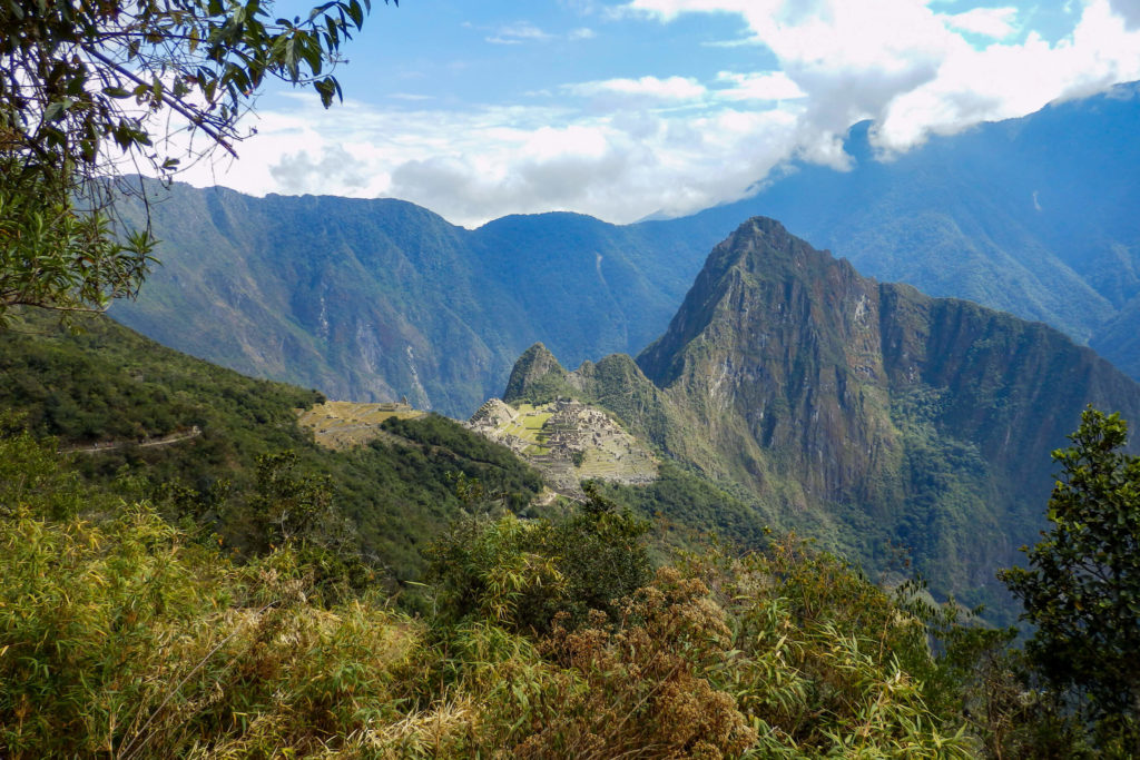 Pérou, Machu Picchu - Vue générale du site depuis la porte du soleil