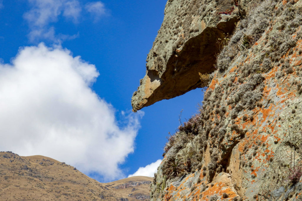 Pérou, Vallée sacrée - tête de condor sur la montagne en face d'Ollantaytambo