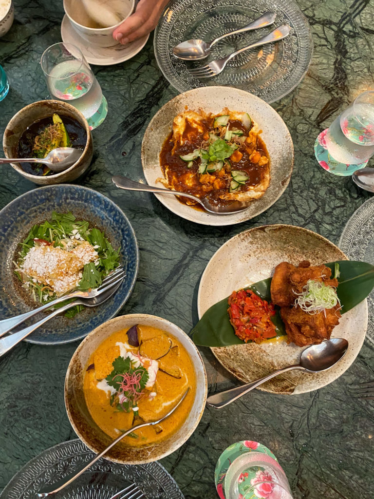 Singapour - One star Peranakan restaurant , Candelnut