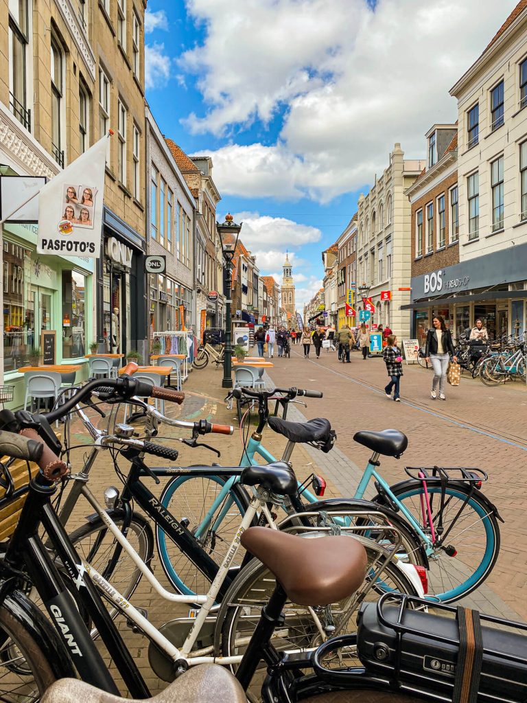 Pays-bas, Kampen - rue du centre historique