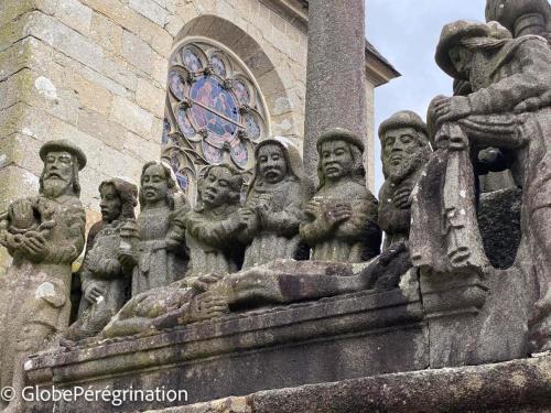Bretagne, Saint Thégonec - Enclos paroissial, détail du calvaire