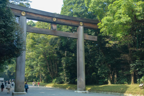 Japon,Tokyo - Quartier Arajuku, Tori à l'entrée du Temple Meiji-junku