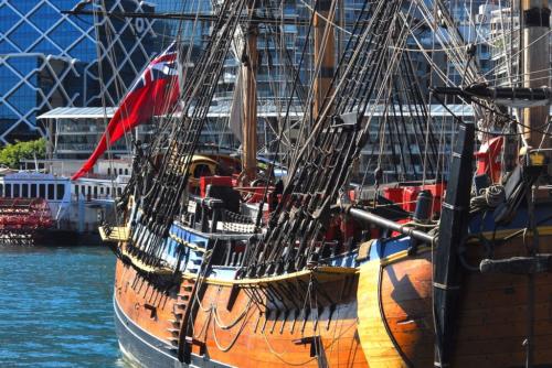 Australie - Port de Sydney - réplique de l'Endeavour, le bateau du capitaine Cook