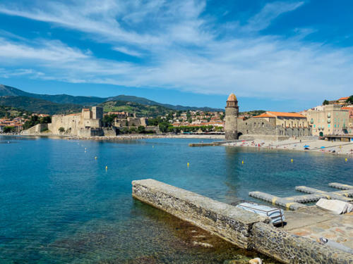 France - Ville de Collioure, l'entrée du port