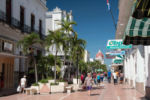 Cuba-rue principale de Cienfuegos