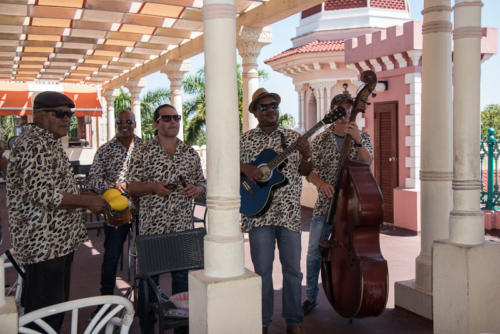 Cuba - Cienfuegos,  musiciens au Palacio de Valle à Punta Gorda