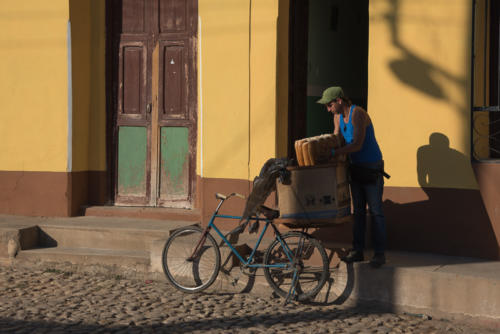 Cuba - Trinidad, livreur de pain