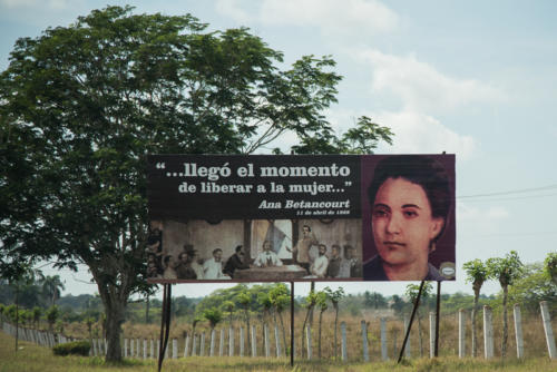 Panneaux politiques de plus en plus présents en se rapprochant de Santiago 
