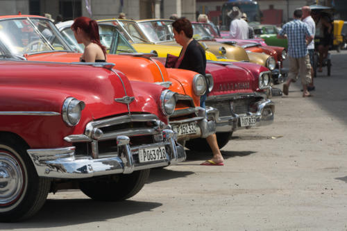 Cuba - La Havane, choisissez la marque et la couleur et tentez de négocier le prix 