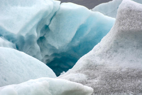 Islande, Parc de Skaftaffell, couleurs des icebergs à Jokulsarlon