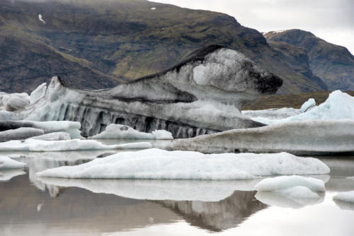 Islande, Parc de Skaftaffell, formes des icebergs à Jokulsarlon
