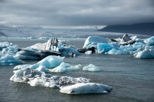 Islande, Parc de Skaftafell, les icebergs fondent au soleil