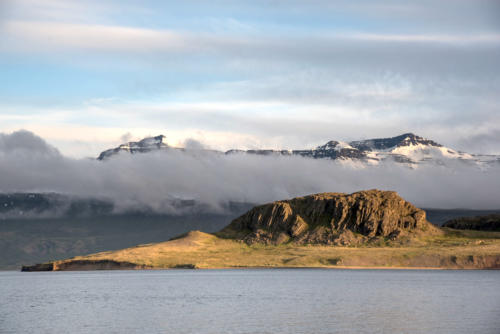 Islande, Eskifjordur, lumière sur le fjord