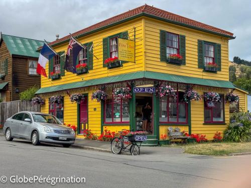 Nouvelle Zélande Sud - Drapeaux Français à Akaroa