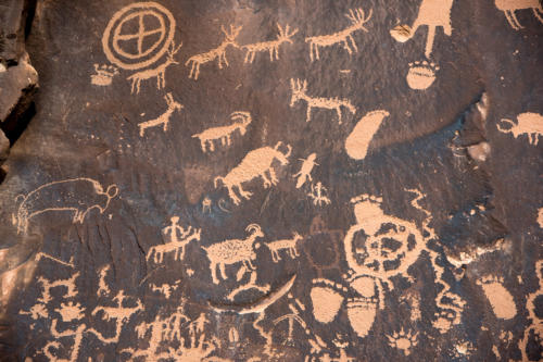 Canyonland  Needles - Détail des pétroglyphes du Newspaper Rock