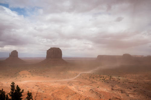 Tempête de sable à Monument Valley