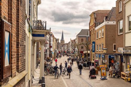 Pays-bas, Kampen -  rue du centre historique