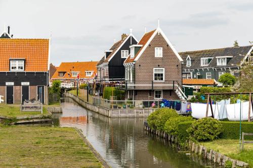 Pays-bas, Merken - Maisons en bois et canaux