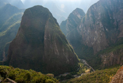 Pérou, Machu Picchu - Vue vertigineuse sur la vallée 