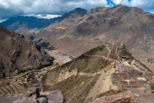 Pérou, Vallée sacrée - Ruines Incas de Pisac  réparties en 4 sites sur une ligne de crête que nous  parcourons à pied