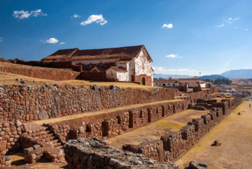 Pérou, Vallée sacrée - Chinchero, eglise coloniale bâtie sur un site Inca