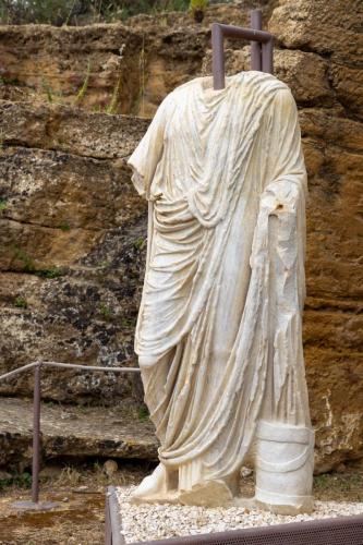 Sicile - Agrigente, statue dans la vallée des temples