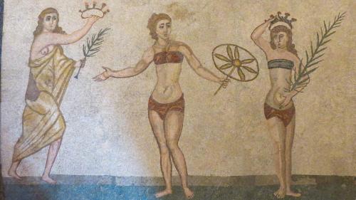 Sicile - Villa Romana del Casale, détail de la mosaïque des baigneuses
