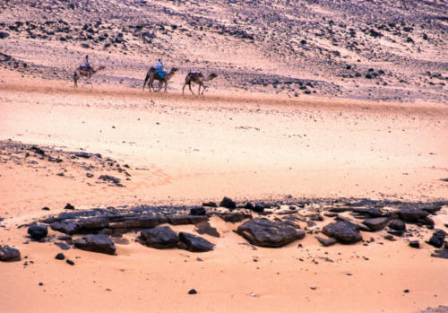 Egypte, Assouan - désert autour du Monastère Saint Siméon