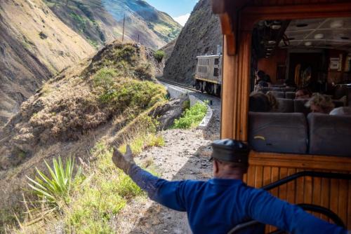 Equateur -Alausi , train Nariz del Diablo