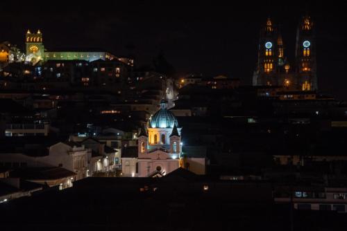 Equateur- Quito de nuit