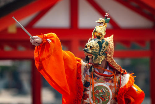 Japon, Miyajima - Danseur Bugaku au sanctuaire Itsukushima