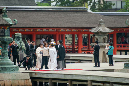 Japon, Miyajima - Un mariage traditionnel au sanctuaire Itsukushima