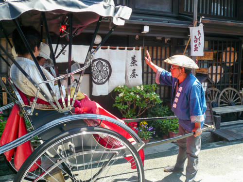 Japon, Takayama - Rickshaw dans le quartier traditionnel